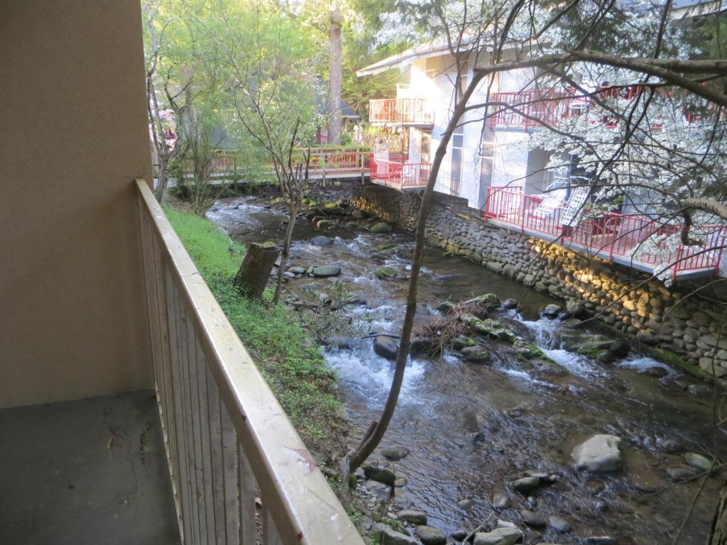 Terrace Inn On The Water Gatlinburg Pokoj fotografie